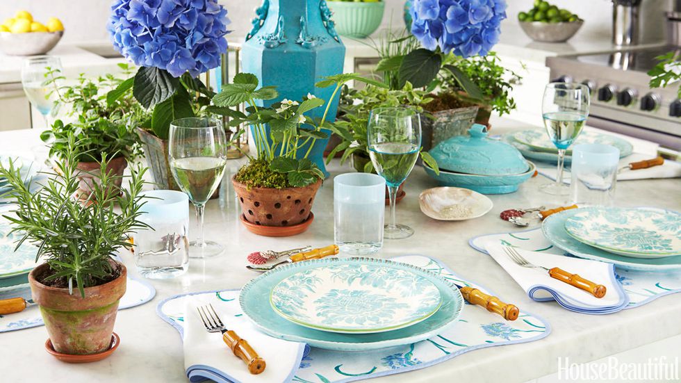 10 Coastal Easter Tablescapes to Inspire! - Caron's Beach House